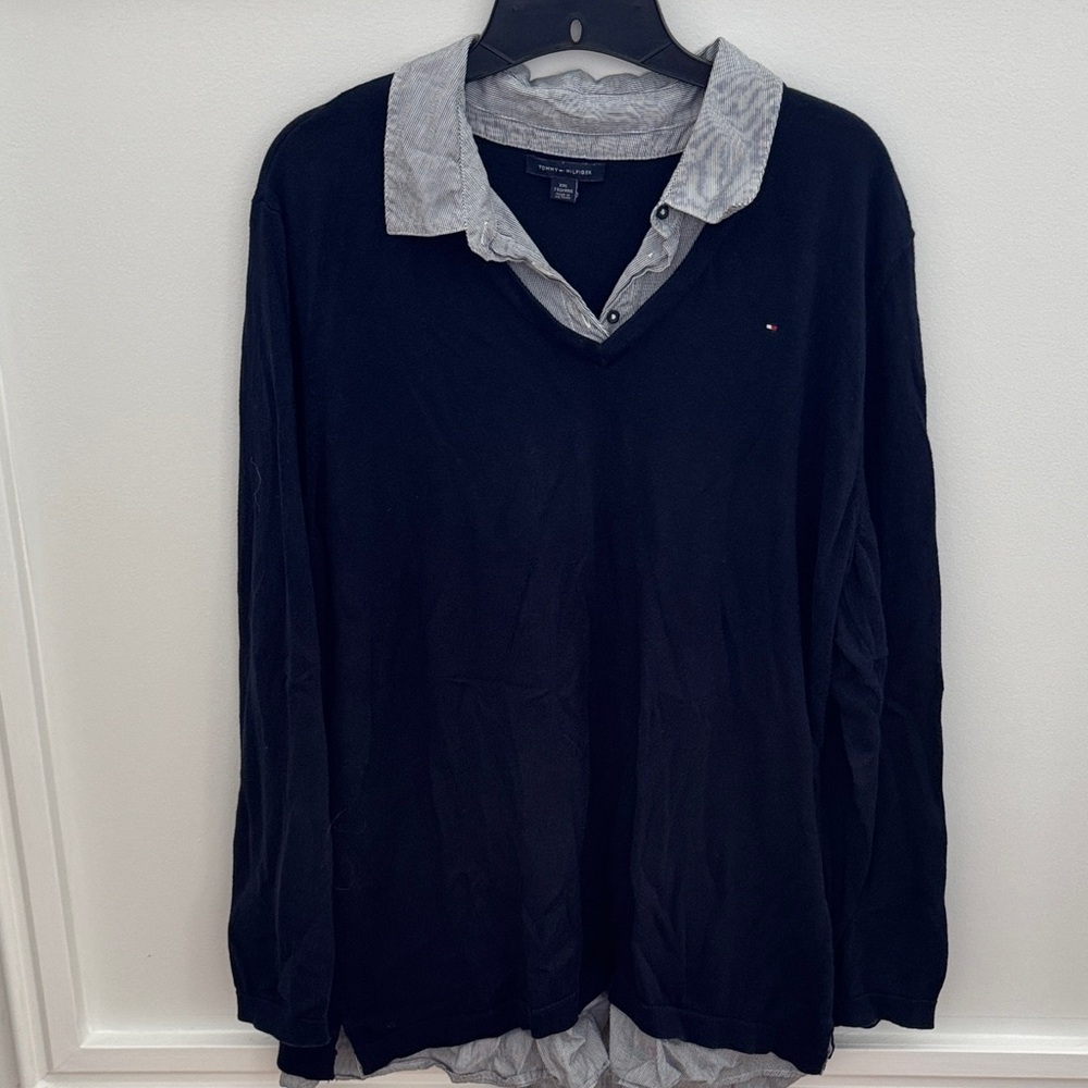 Tommy Hilfiger Black V-Neck Sweater with Gray Collar